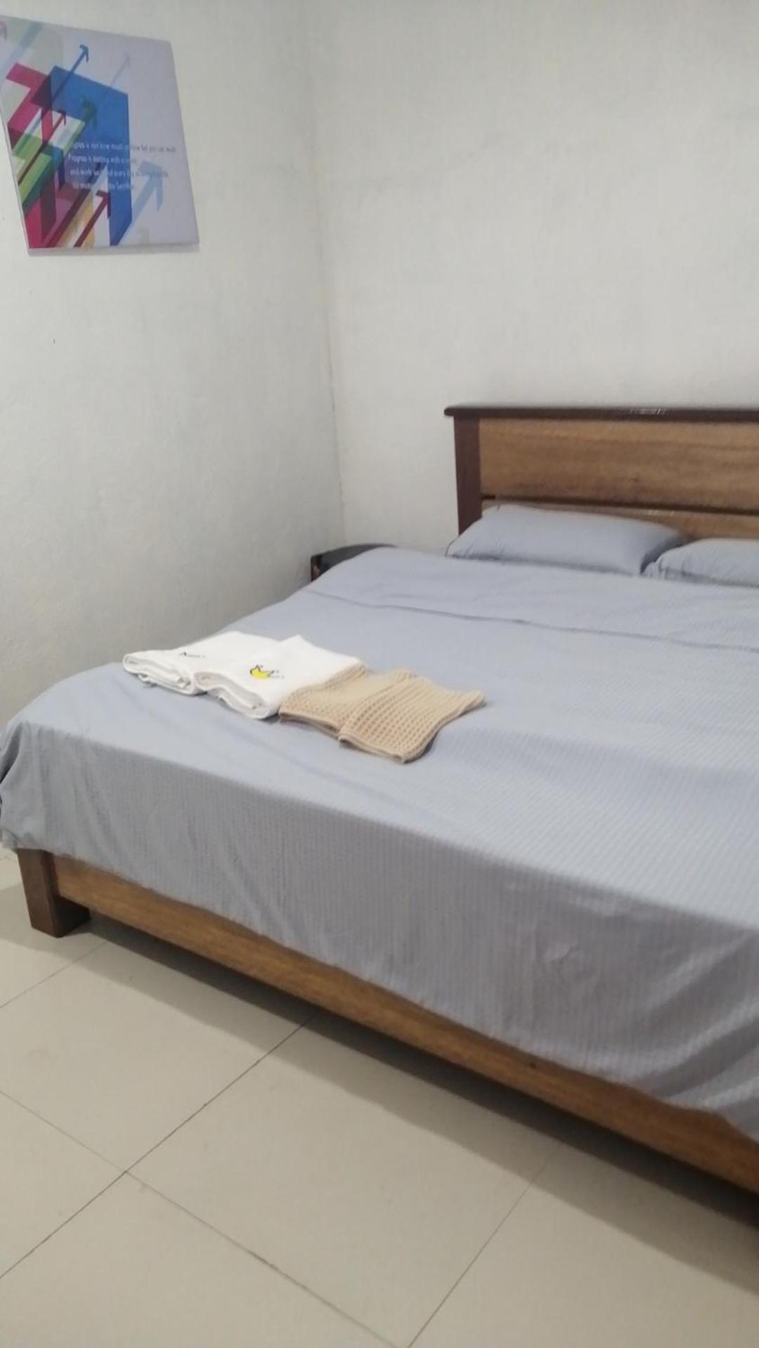 Panda Guest House Корон Екстериор снимка